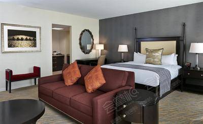 The Inn at Penn, a Hilton HotelSuperior King Room